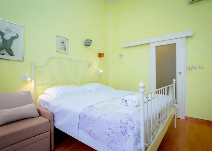 Spalato, Au Coeur De La Historique Apartment Split